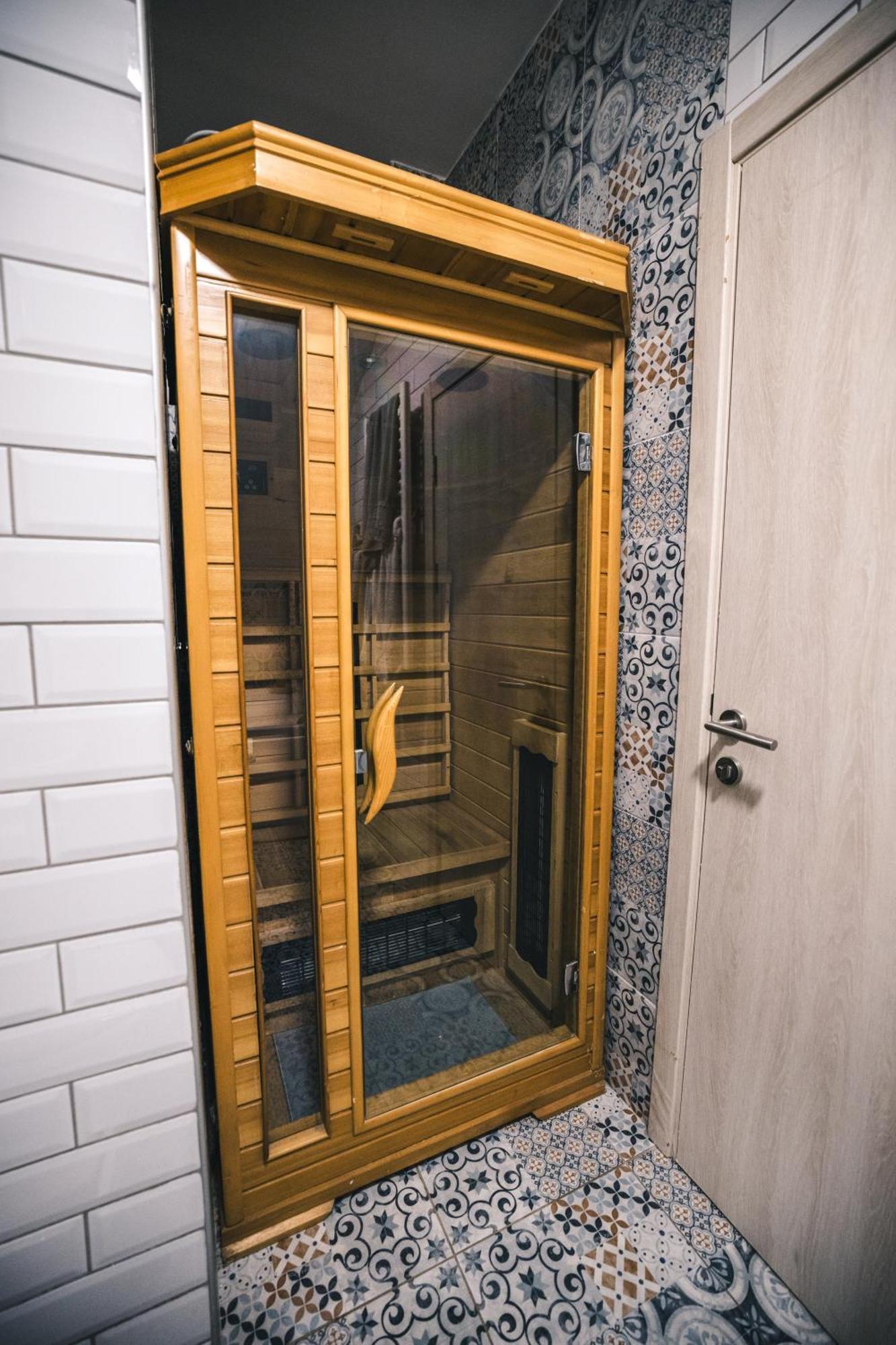 Spa Apartment Yin - Hot Tub, Sauna, Spa Novi Sad Luaran gambar